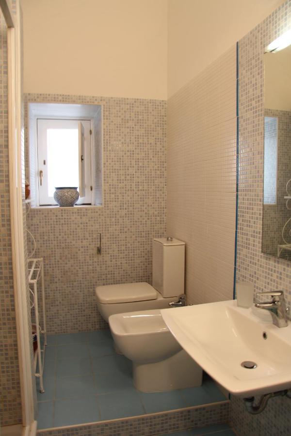 Casa Vacanza Icaros, Ortigia Hictoric Center, 200 Mt From The Beach Syrakusa Exteriör bild
