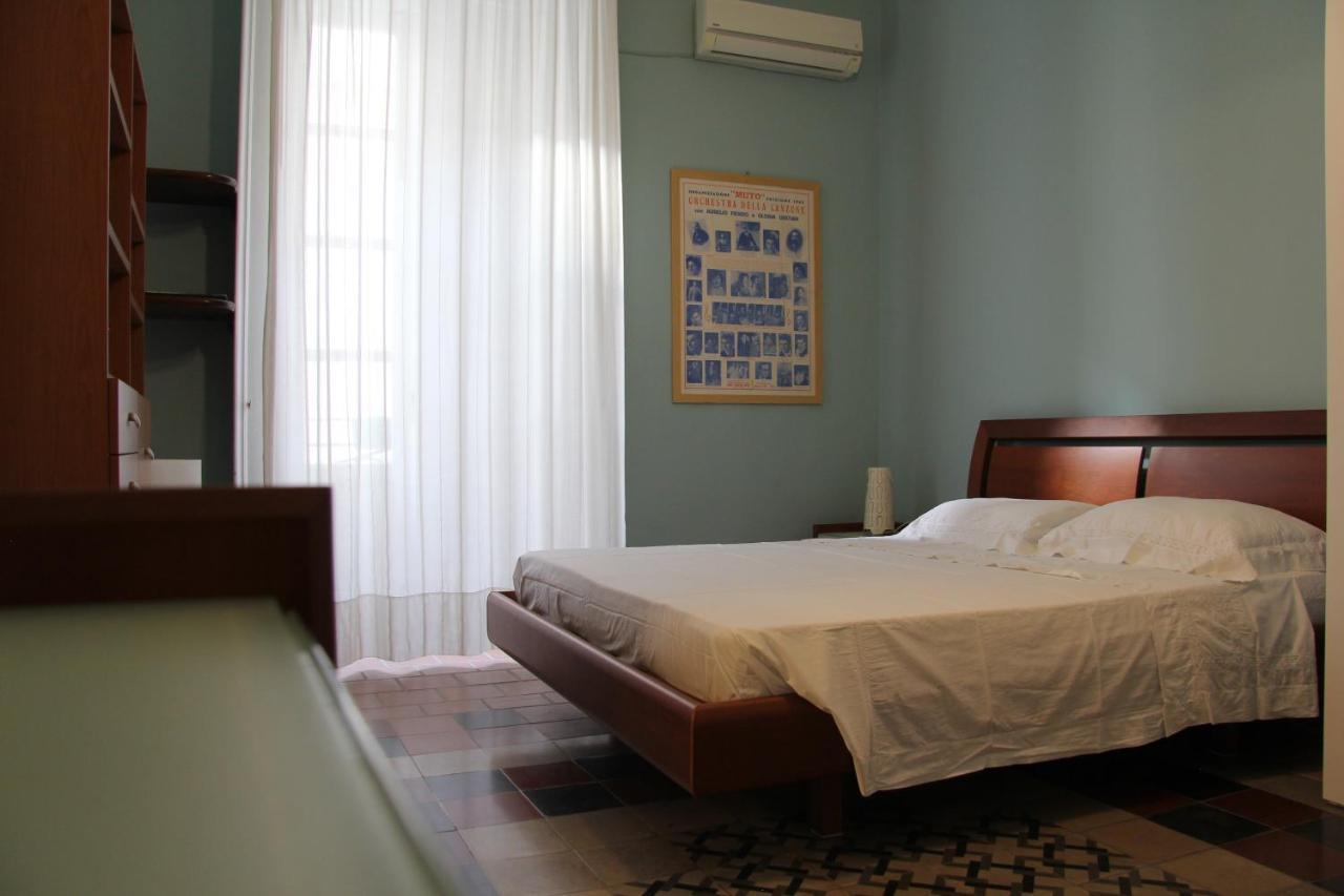 Casa Vacanza Icaros, Ortigia Hictoric Center, 200 Mt From The Beach Syrakusa Exteriör bild