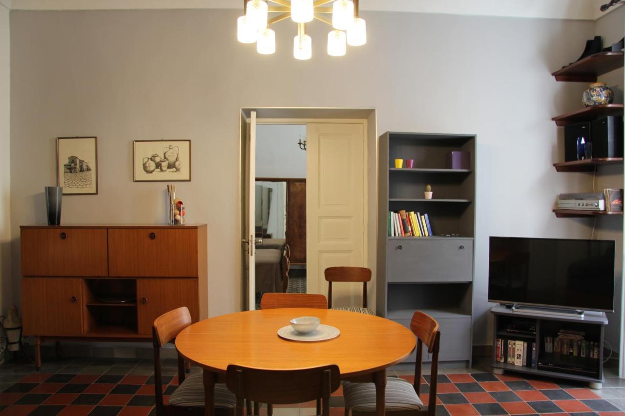 Casa Vacanza Icaros, Ortigia Hictoric Center, 200 Mt From The Beach Syrakusa Exteriör bild