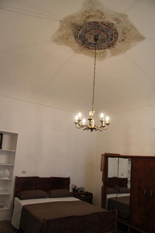 Casa Vacanza Icaros, Ortigia Hictoric Center, 200 Mt From The Beach Syrakusa Exteriör bild