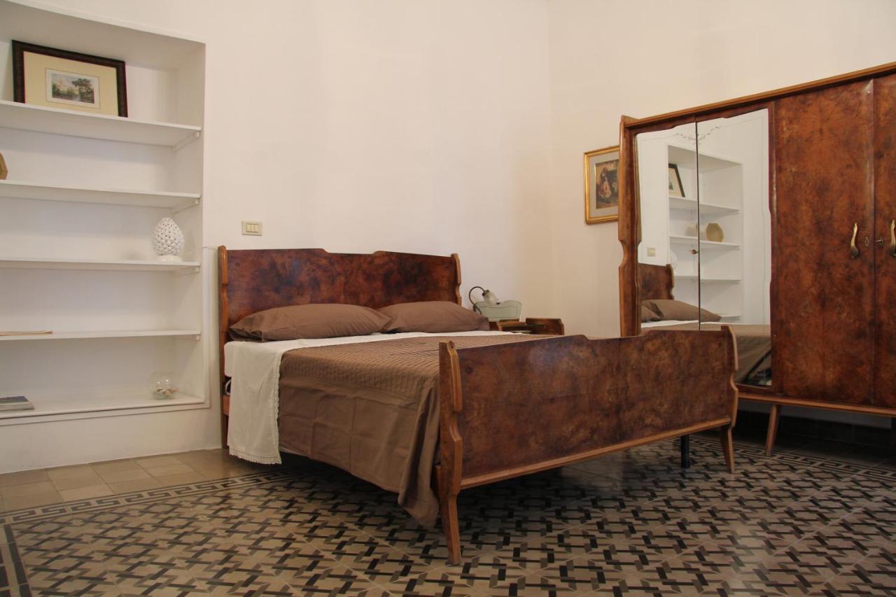 Casa Vacanza Icaros, Ortigia Hictoric Center, 200 Mt From The Beach Syrakusa Exteriör bild